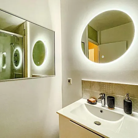Lejlighed 1 Bedroom With Balcony *